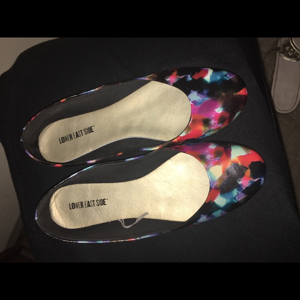 Multi-Colored Flat